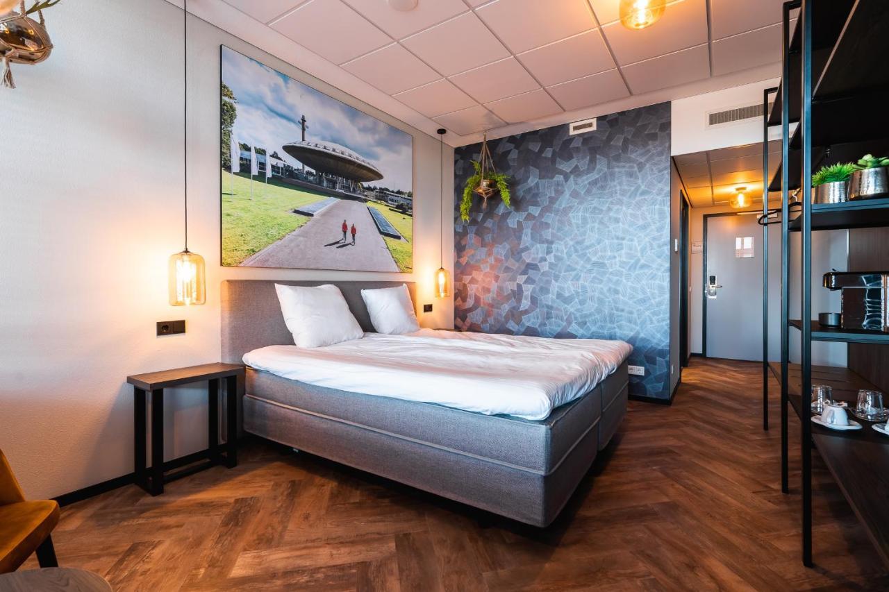 Onderwijshotel De Rooi Pannen Eindhoven Luaran gambar