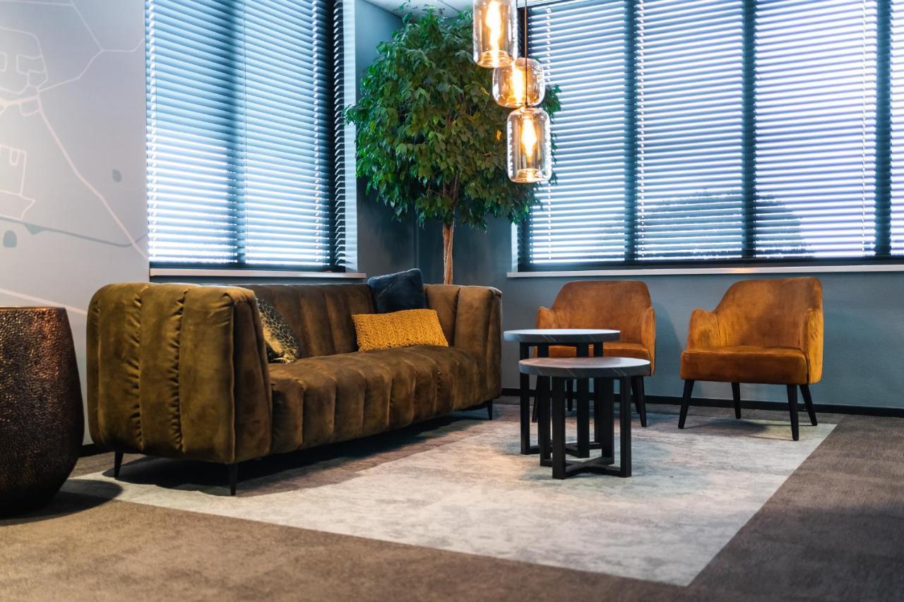 Onderwijshotel De Rooi Pannen Eindhoven Luaran gambar