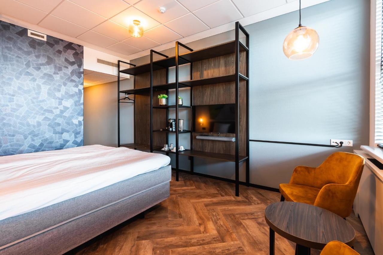 Onderwijshotel De Rooi Pannen Eindhoven Luaran gambar