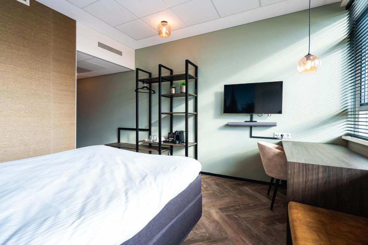 Onderwijshotel De Rooi Pannen Eindhoven Luaran gambar