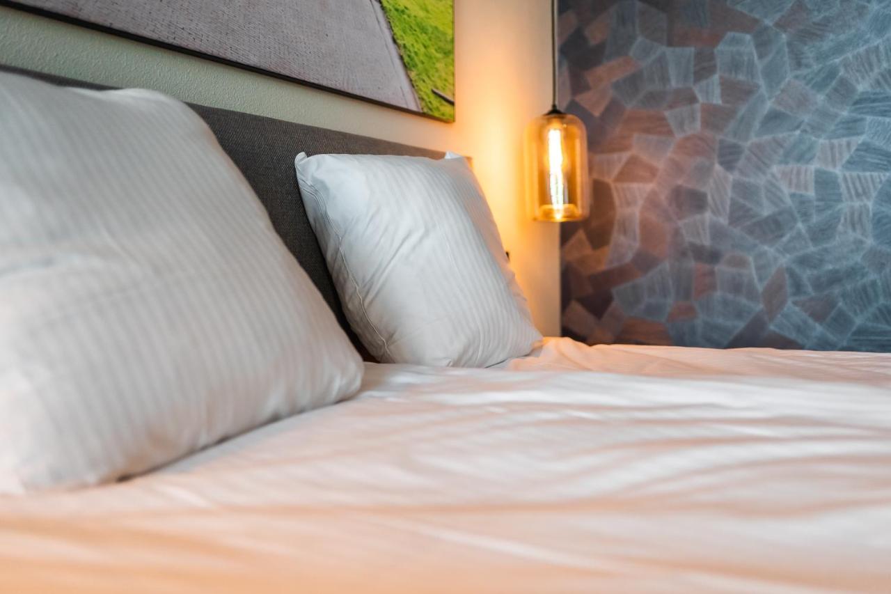 Onderwijshotel De Rooi Pannen Eindhoven Luaran gambar