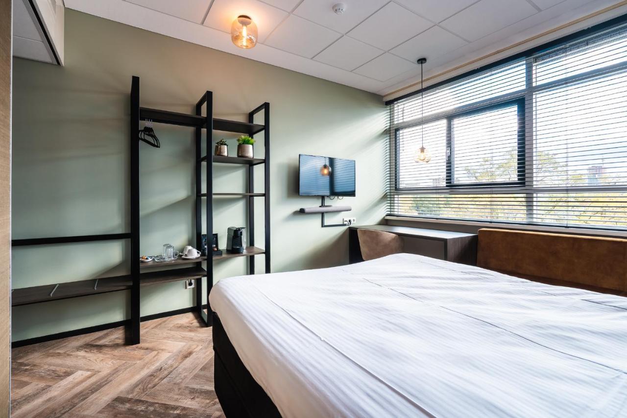 Onderwijshotel De Rooi Pannen Eindhoven Luaran gambar