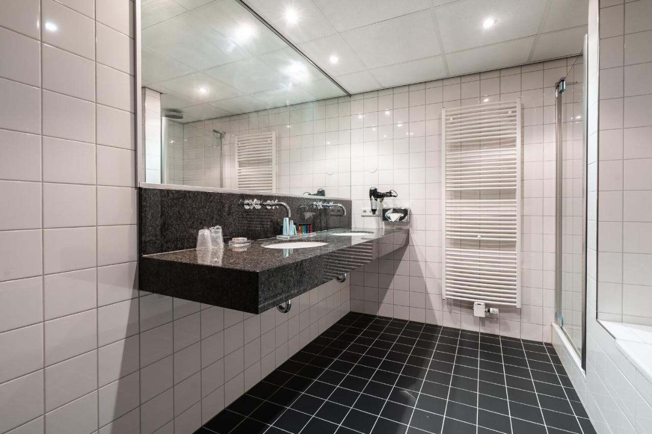 Onderwijshotel De Rooi Pannen Eindhoven Luaran gambar