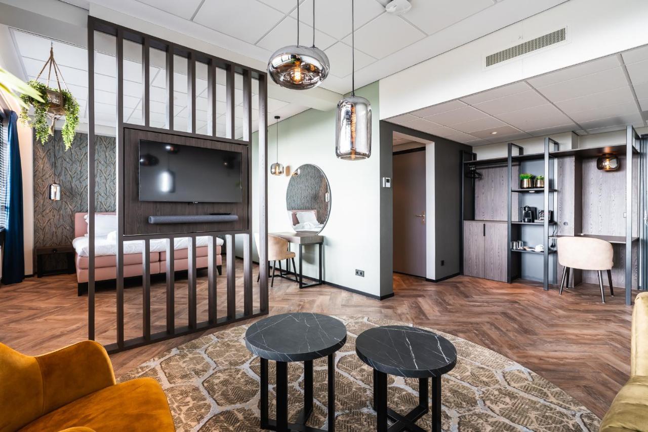 Onderwijshotel De Rooi Pannen Eindhoven Luaran gambar