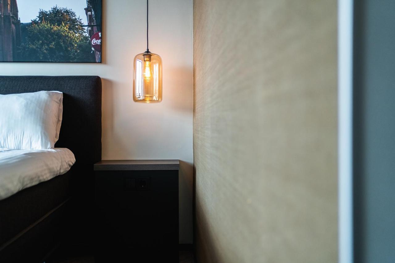 Onderwijshotel De Rooi Pannen Eindhoven Luaran gambar