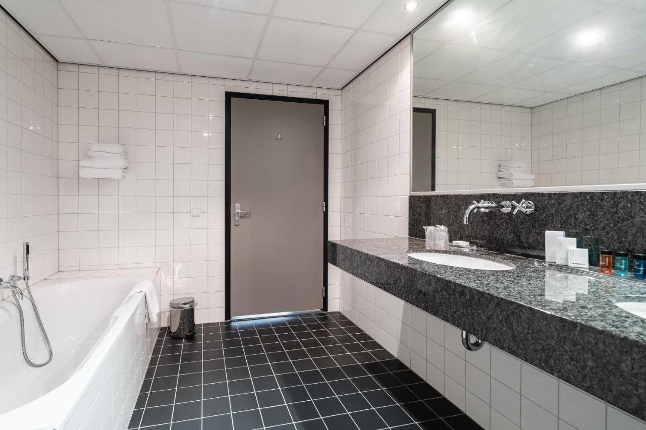 Onderwijshotel De Rooi Pannen Eindhoven Luaran gambar