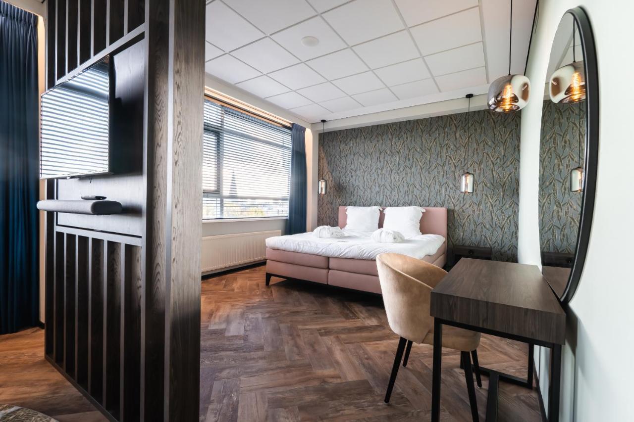 Onderwijshotel De Rooi Pannen Eindhoven Luaran gambar
