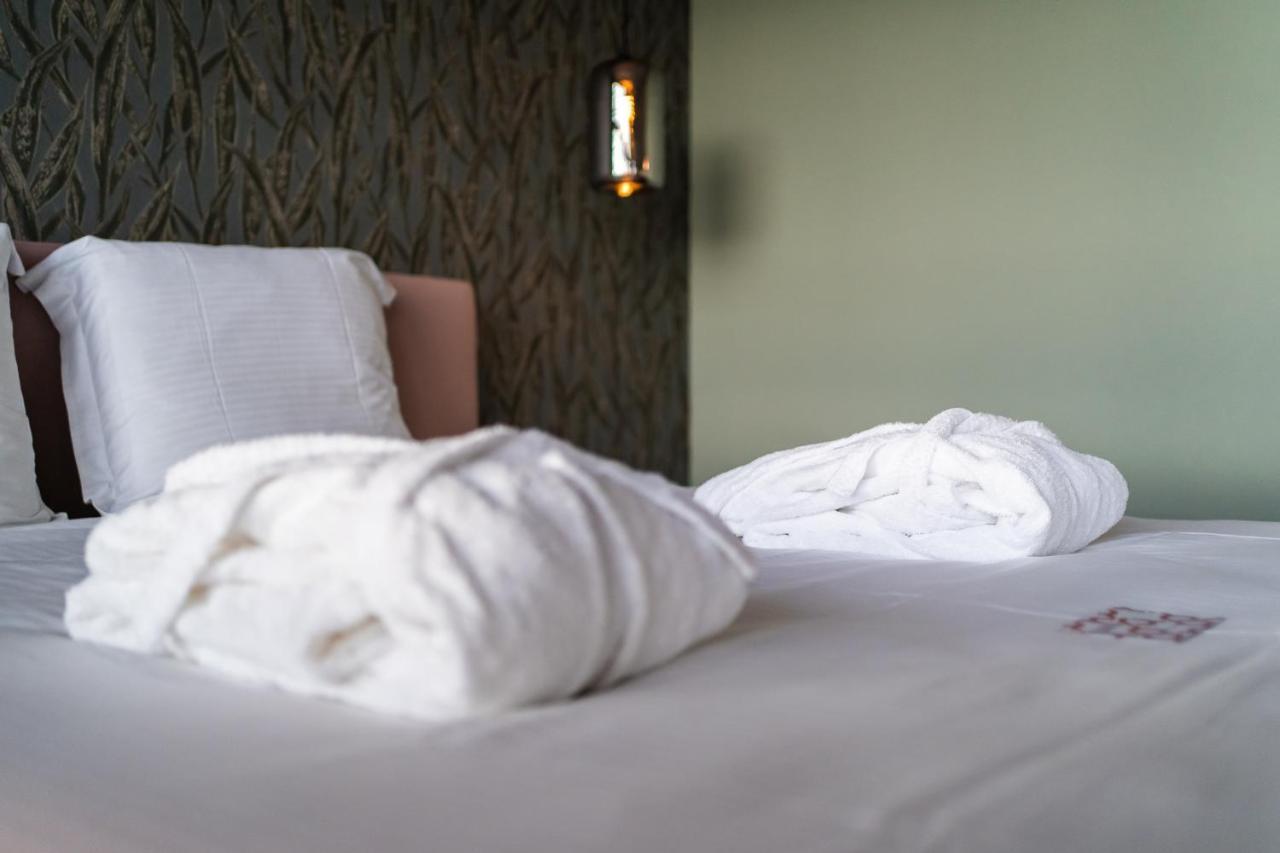Onderwijshotel De Rooi Pannen Eindhoven Luaran gambar