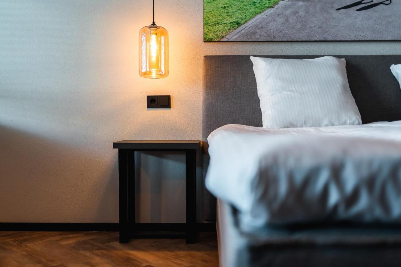 Onderwijshotel De Rooi Pannen Eindhoven Luaran gambar