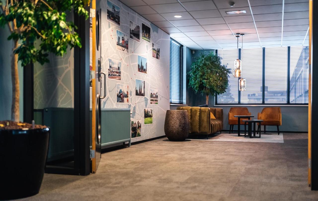 Onderwijshotel De Rooi Pannen Eindhoven Luaran gambar