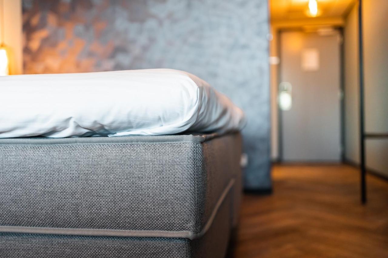 Onderwijshotel De Rooi Pannen Eindhoven Luaran gambar