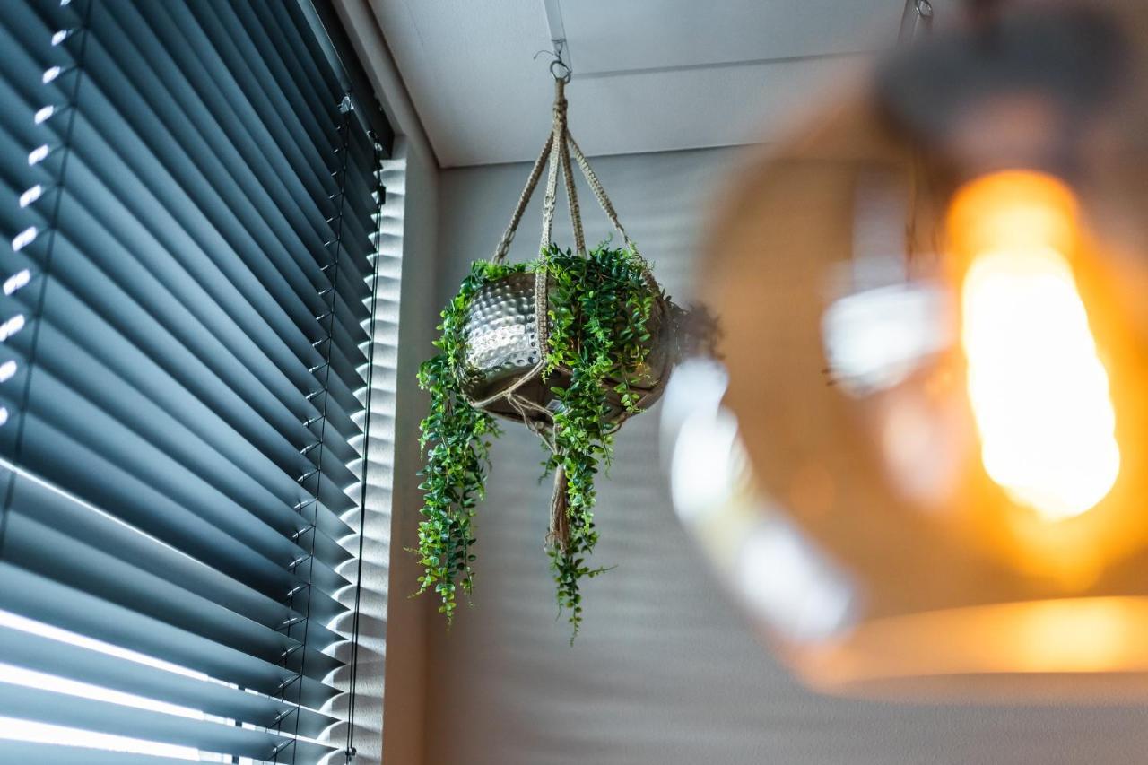 Onderwijshotel De Rooi Pannen Eindhoven Luaran gambar