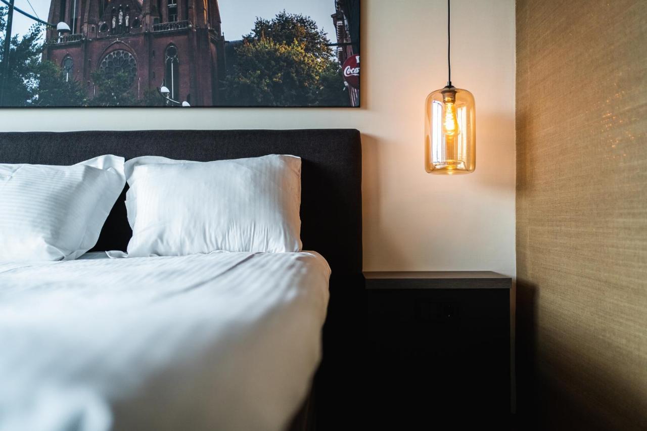 Onderwijshotel De Rooi Pannen Eindhoven Luaran gambar