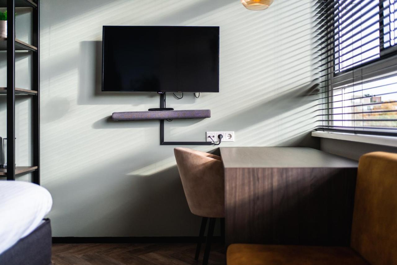 Onderwijshotel De Rooi Pannen Eindhoven Luaran gambar
